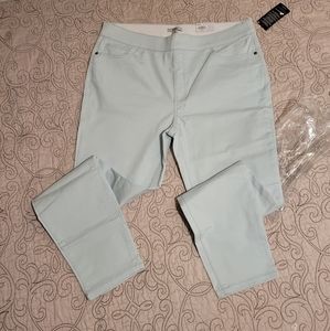 NWT Croft&Barrow Pull-On Skinny Jeans